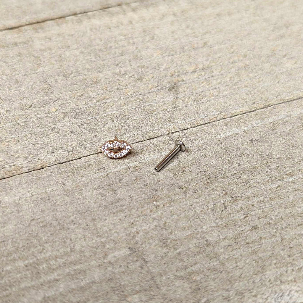 16G 5/16 Clear CZ Gem Kissy Lips Rosy Threadless Labret Tragus