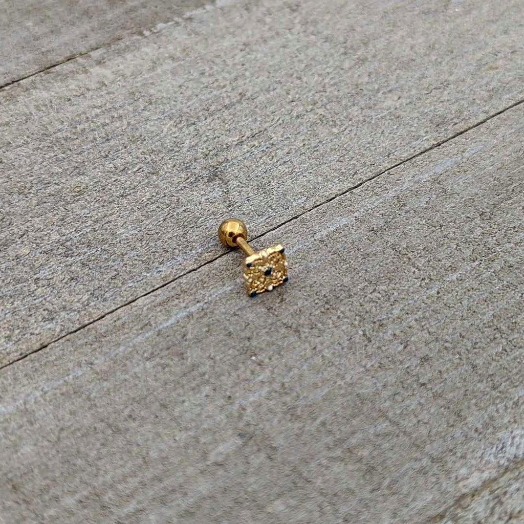 16G 1/4 Blue Gem Gold Tone Lacy Rhombus Cartilage Tragus Earring