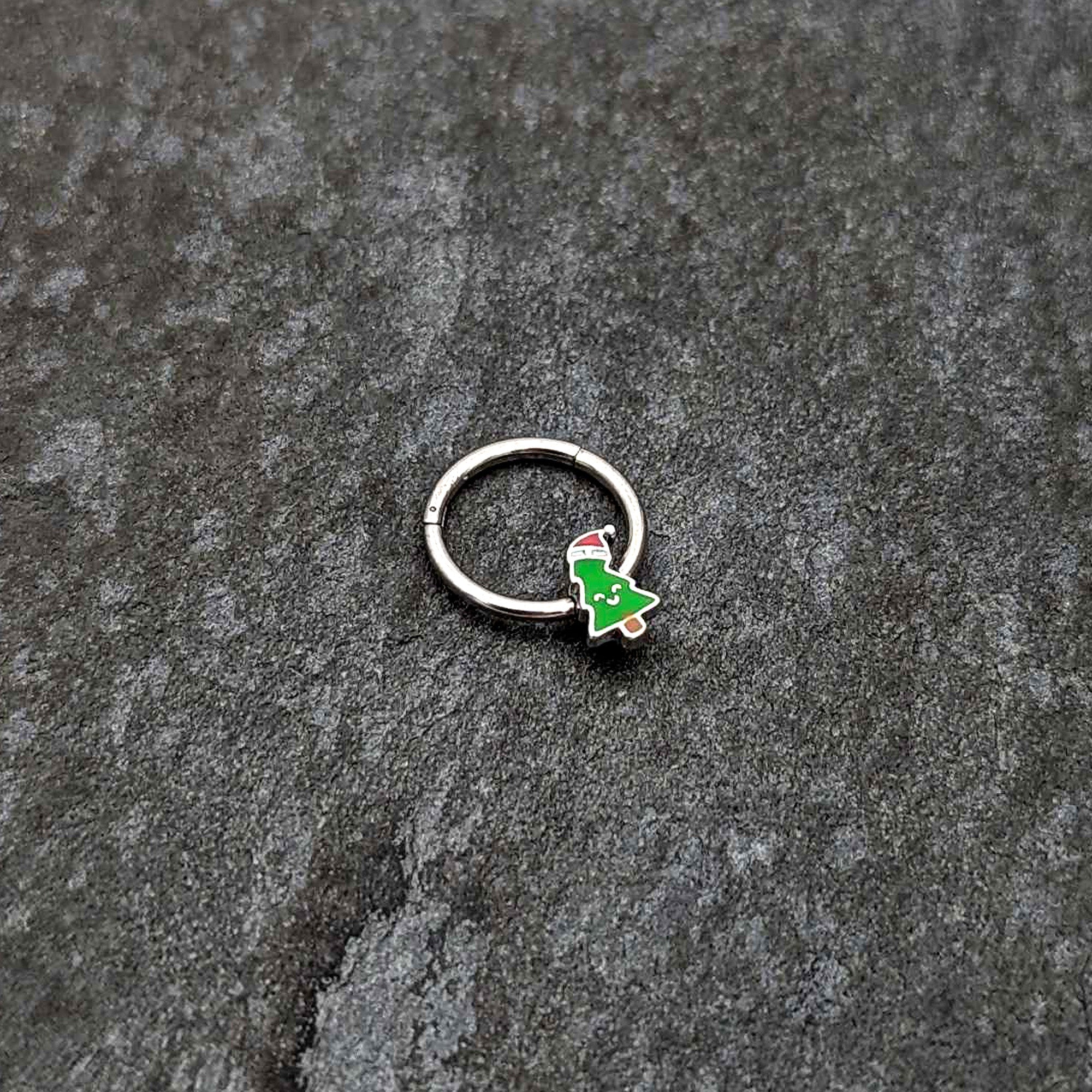 16G 3/8 Happy Christmas Tree Holiday Hat Hinged Segment Ring