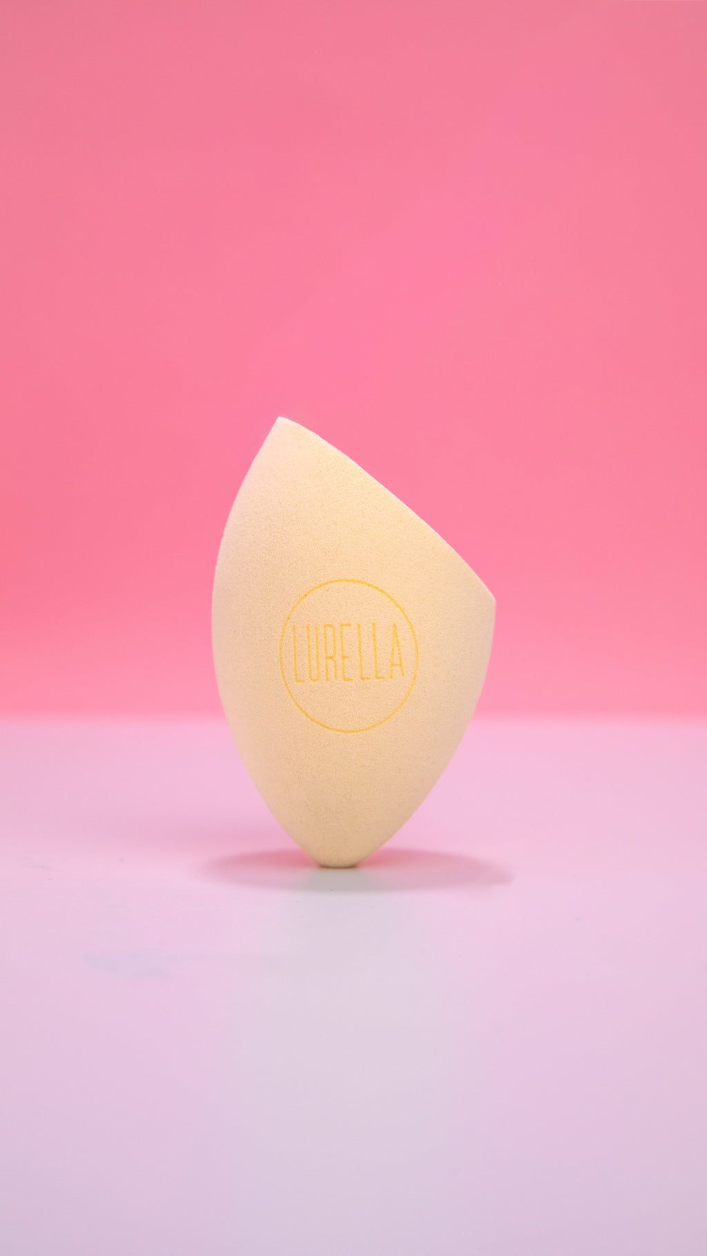 Angled Beauty Sponge - Black