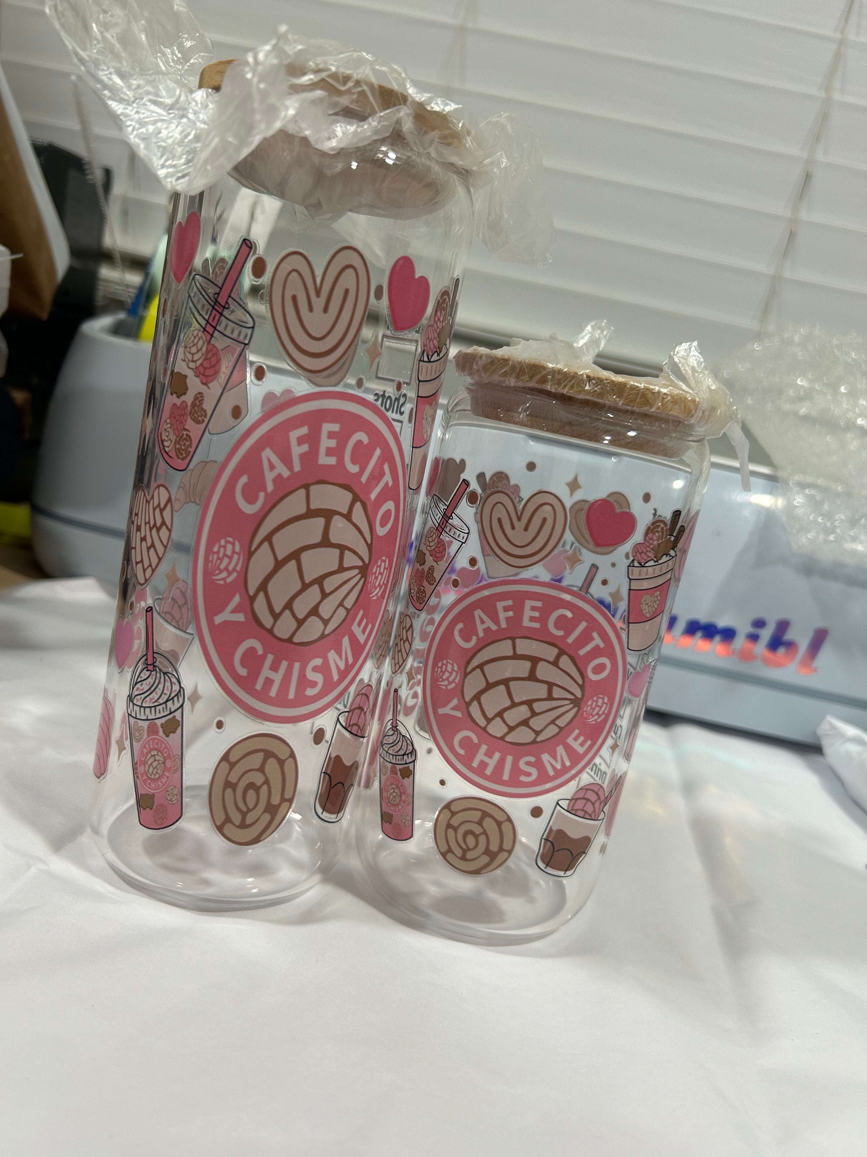 Cafecito Y Chisme Glass Cup