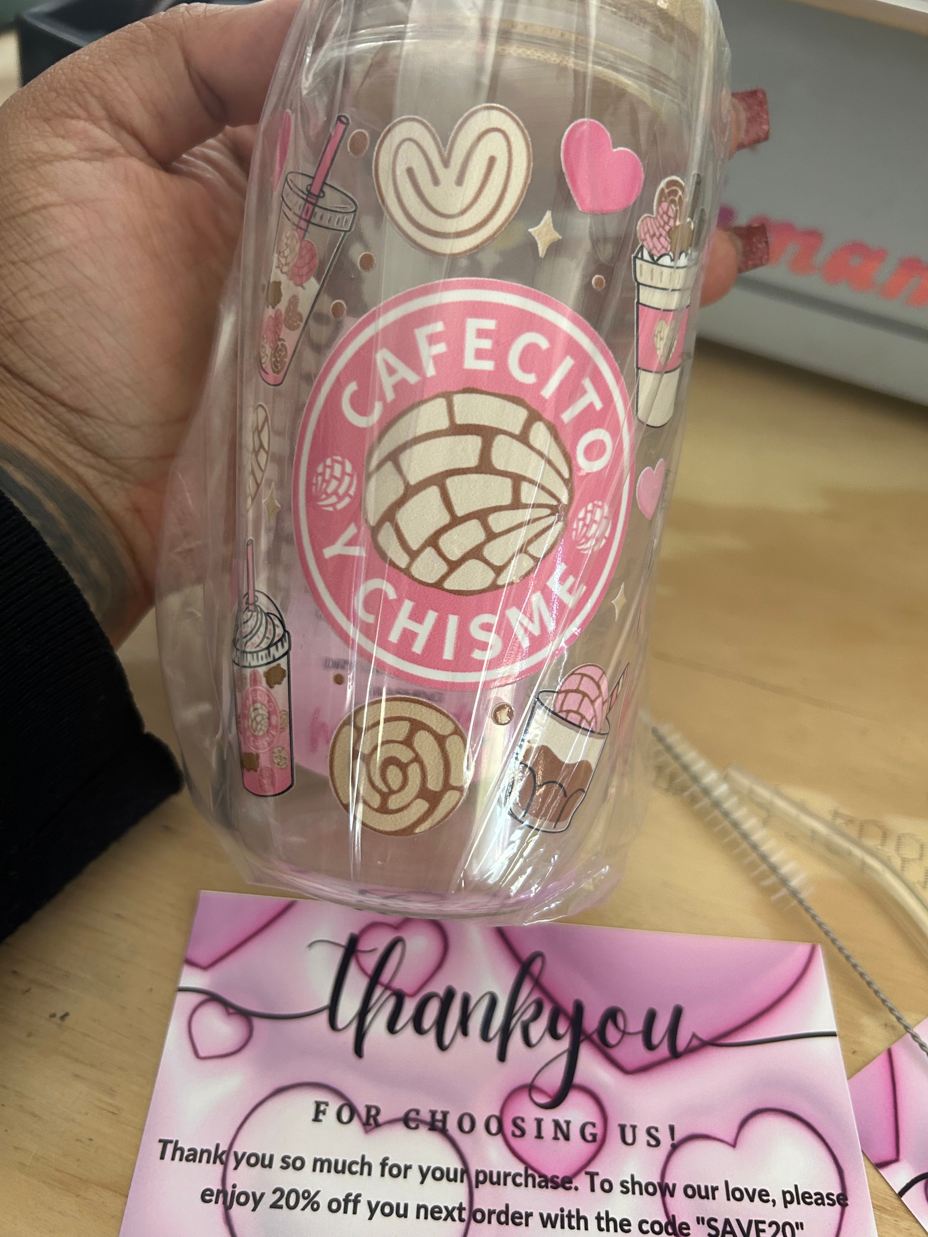 Cafecito Y Chisme Glass Cup