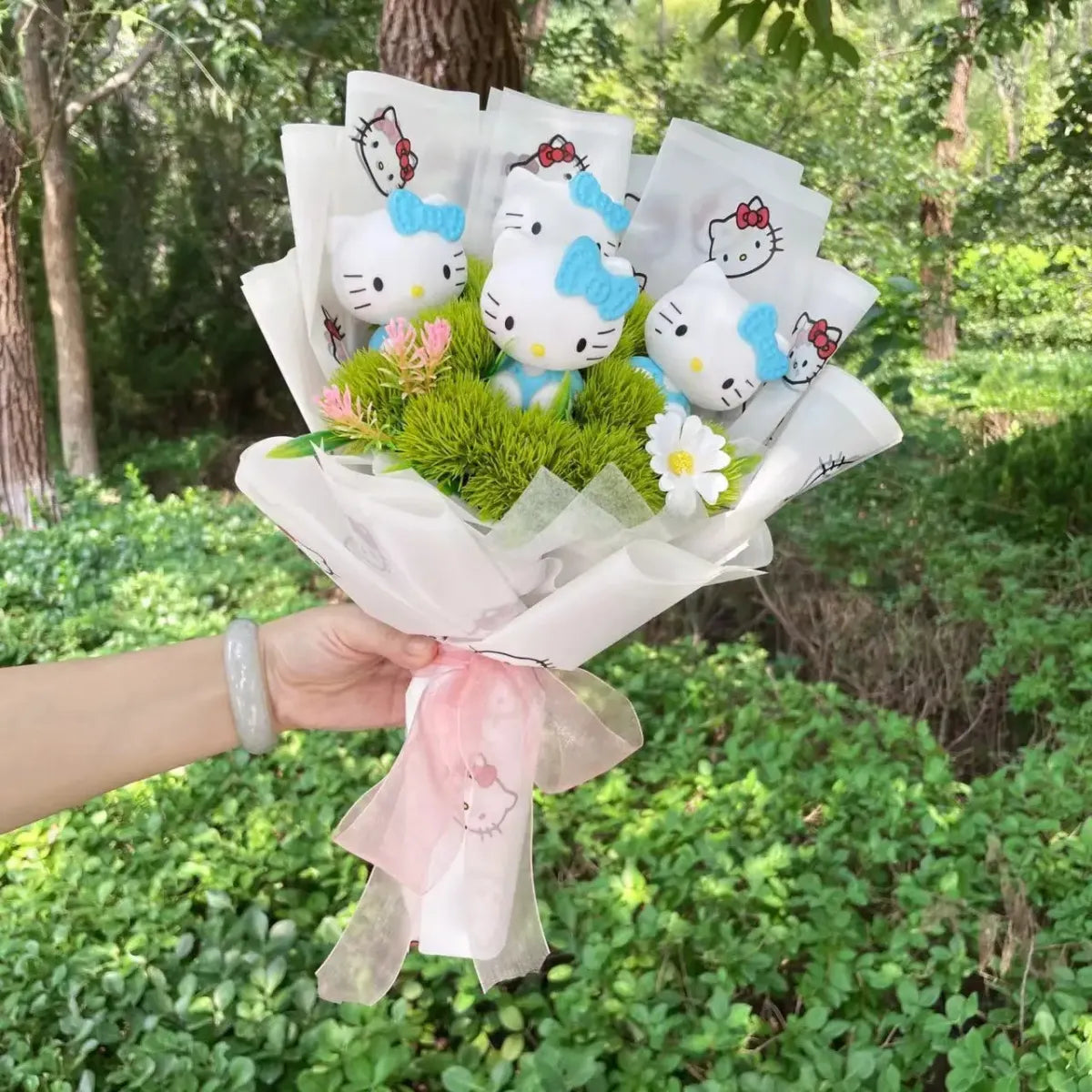 Hello Kitty Sanrio Character Bouquet – Kawaii Gift for Valentine’s, Birthday